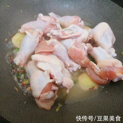 这道比肉好吃的炖土豆一上桌，全家都爱吃
