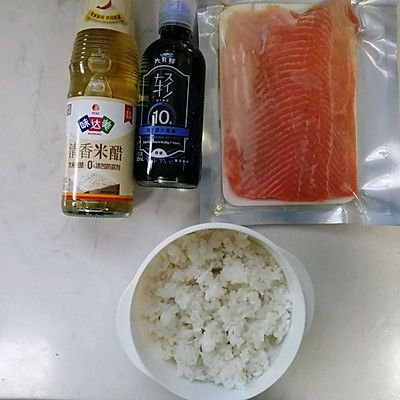饭团|三文鱼握寿司