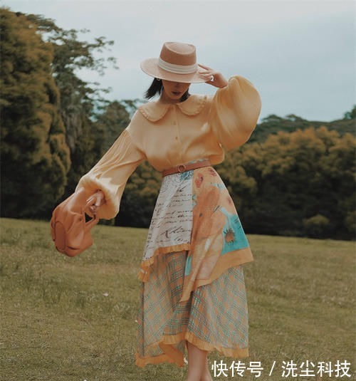 小姐姐 方脸的女生适合什么发型、穿搭？送你一份形象指南，够用四五年了