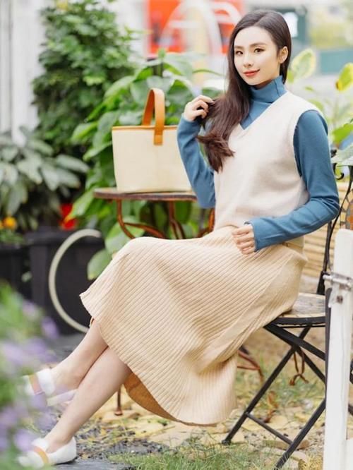 气质|“奶茶色”今年开挂了,一穿就很有气质