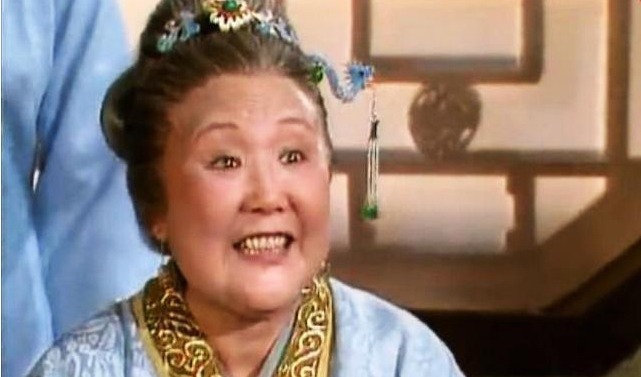 鹦哥#10岁的雪雁背井离乡,陪黛玉去人生地不熟的城市打拼,非等闲之辈