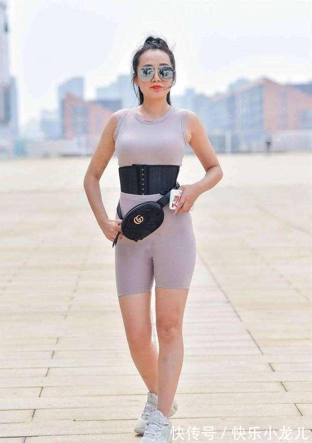 打底裤 明艳动人的打底裤穿搭更是让人心动,简单搭配就足够美,减龄优雅