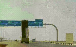 |搞笑GIF:超模小姐姐,你的一次失误,又何必行此大礼?