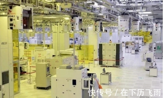 逼着中国发展?荷兰ASML总裁急了:不卖中国,3年后他们就能掌握