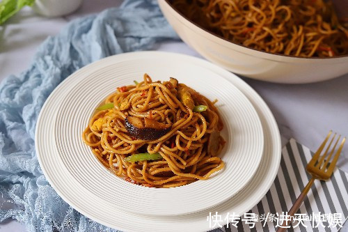 炒面的正确做法,根根分明,好吃不粘锅,连吃一星期都不腻