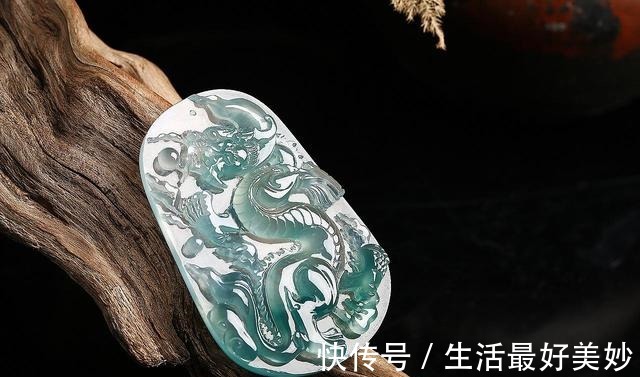 翡翠龙牌$翡翠真的就是女士的专属吗不!这些翡翠首饰男士也配!