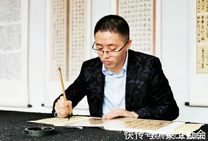 行书$夏翔飞谈自己的行书:虽于古人之笔相去甚远,但大抵亦与时人有别