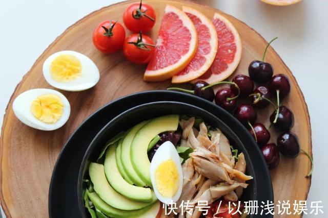朋友圈|40岁阿姨一天3餐的减肥餐出炉，刷屏朋友圈，网友：好吃又低卡
