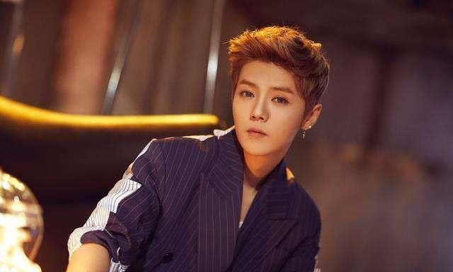 一个选择“极限挑战”,一个选择“跑男”,如今两人差距越来越大