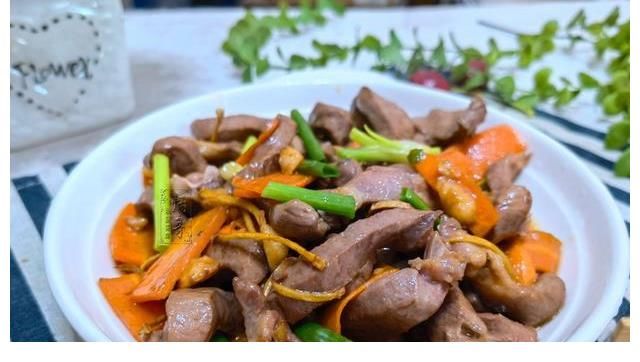 低脂|去买肉,会吃的人经常买这块肉,比瘦肉好吃还不塞牙,低脂又营养