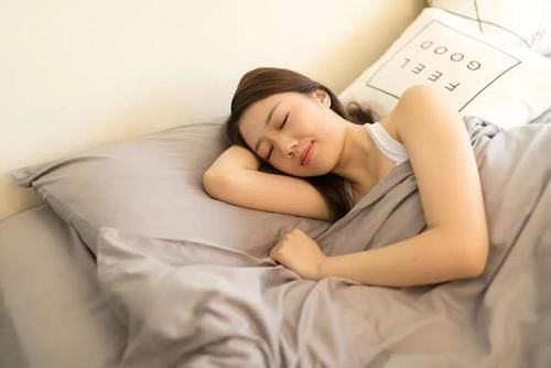 护肤 入秋后，常吃石榴能淡斑？坦白说：若想祛斑护肤，3物或可多吃