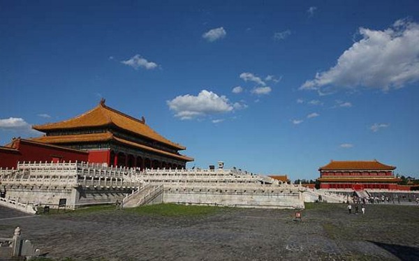 发现|故宫地砖坏了,维修时意外发现一个秘密,不禁感慨朱棣太聪明!