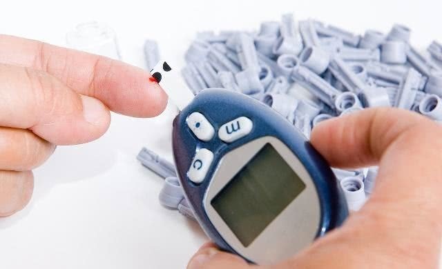 糖尿病人|血糖高的人，尽量少吃“4类”食物，帮助你“平稳血糖”