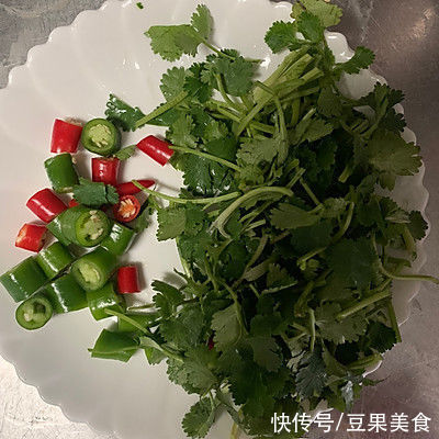 美食|凉拌海蜇丝舌尖上的养生美食