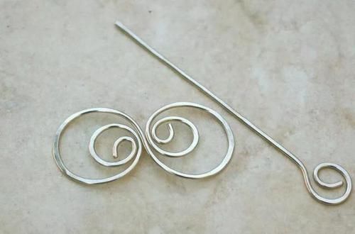 最简单的发型，配上最有创意的发饰，这个春夏，做最水灵的女孩