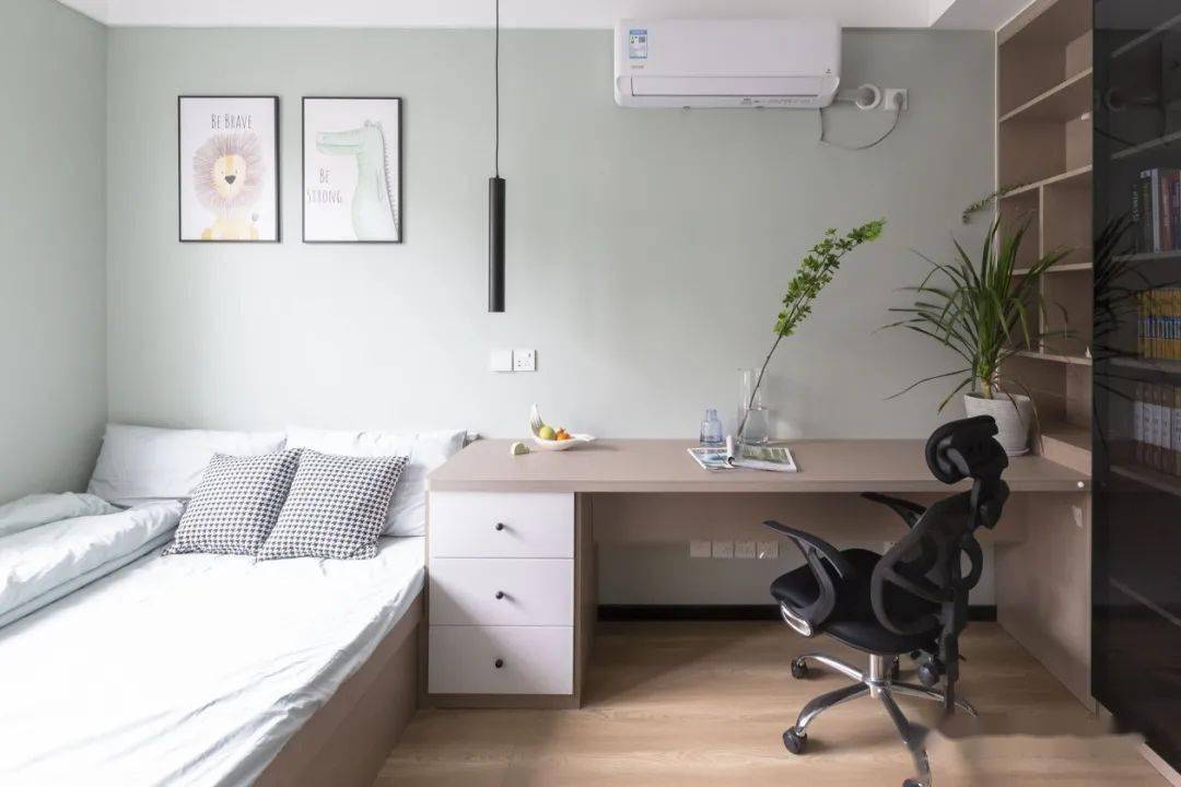 玄关|小夫妻的优雅两居，U型衣帽间真大气，圆形家居内敛又舒适，超美