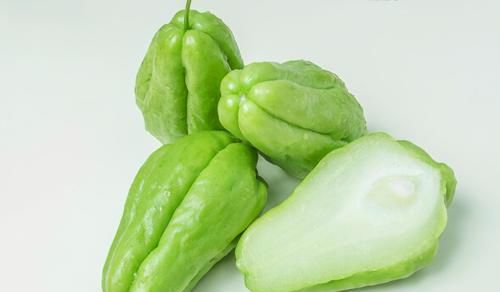 人到中年想长寿，多吃3种食物，气血旺盛、精力充沛、头发亮泽