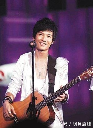 同樣是07年快男選手，張杰紅得發紫，他作為冠軍，現狀令人唏噓！