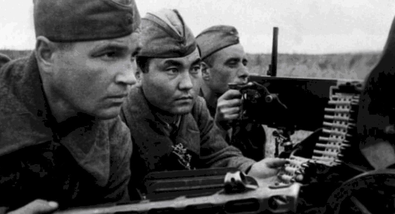 苏联|二战时,苏联270号命令有多残酷?斯大林不得不流放自己的儿媳妇