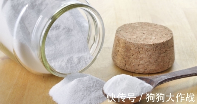 养花期间杀菌消毒用什么好？有厨房常见物大蒜、小苏打就够了