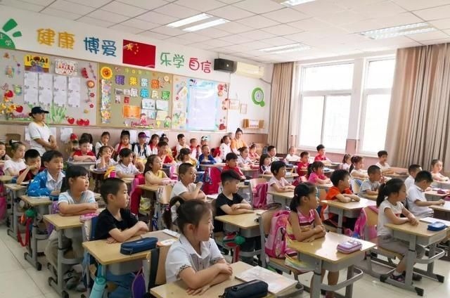 吴必虎|北大教授:男孩上小学的最佳年龄并不是6岁,可惜很多家长搞错了