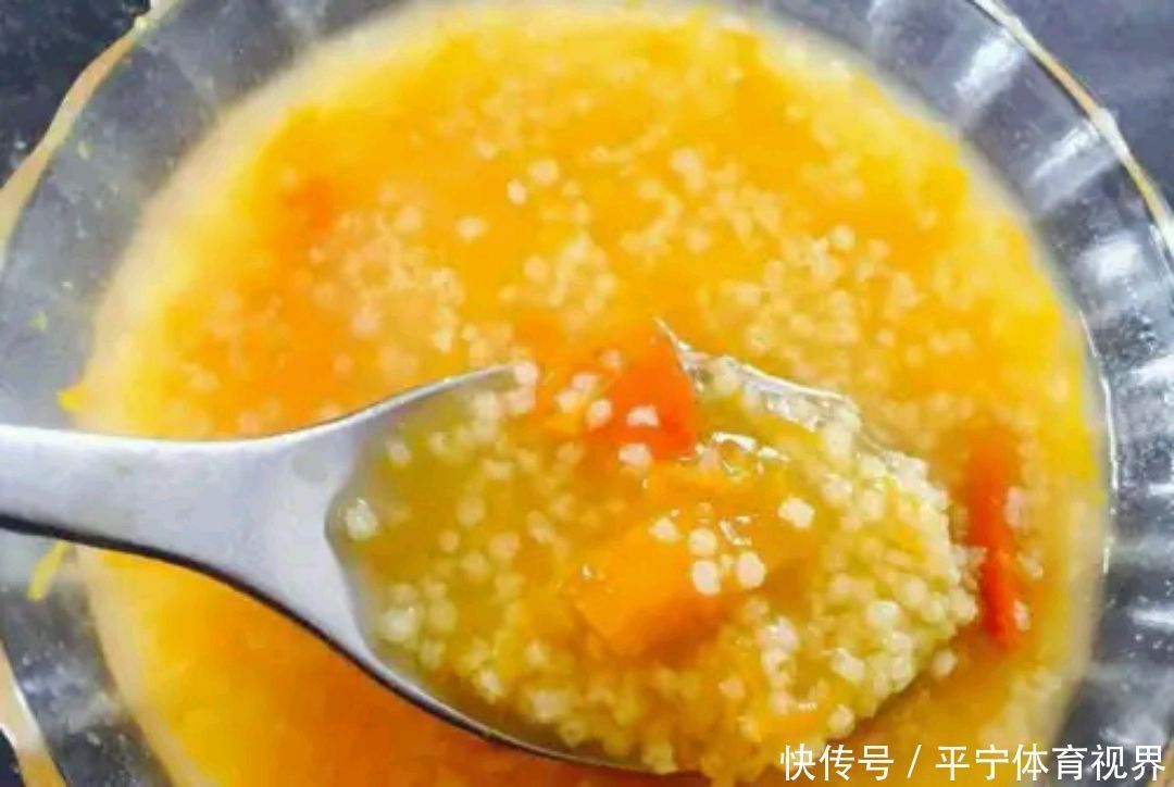 功效|小米粥有“代参汤”之美誉,熬的时候记住三个步骤,米油又香又浓