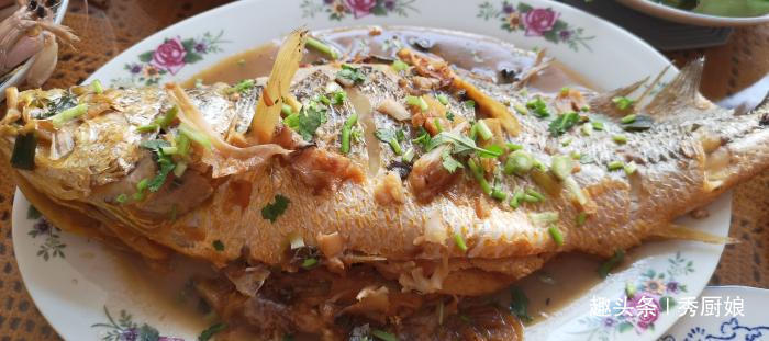 小叔子第一次带女友回家过年,嫂子做一桌好菜来招待,看看丰盛吗