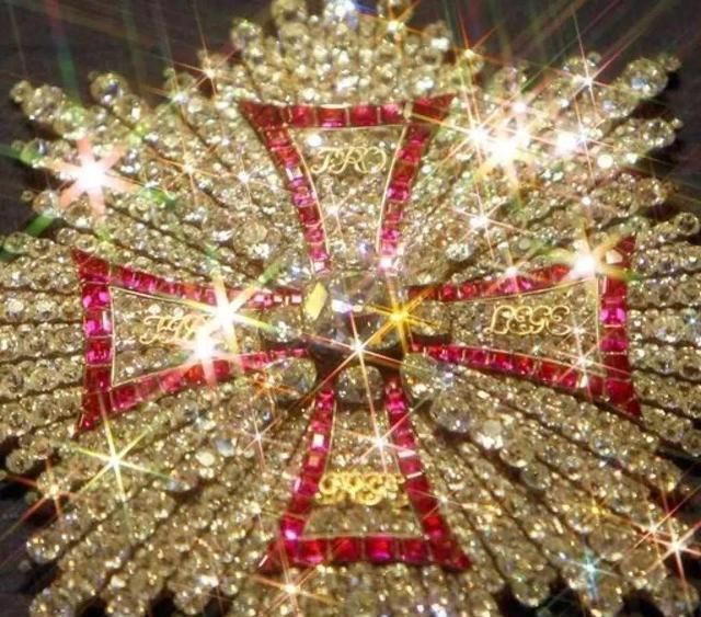 德国绿穹珍宝馆10亿珠宝被盗,这些珠宝恐无缘再见