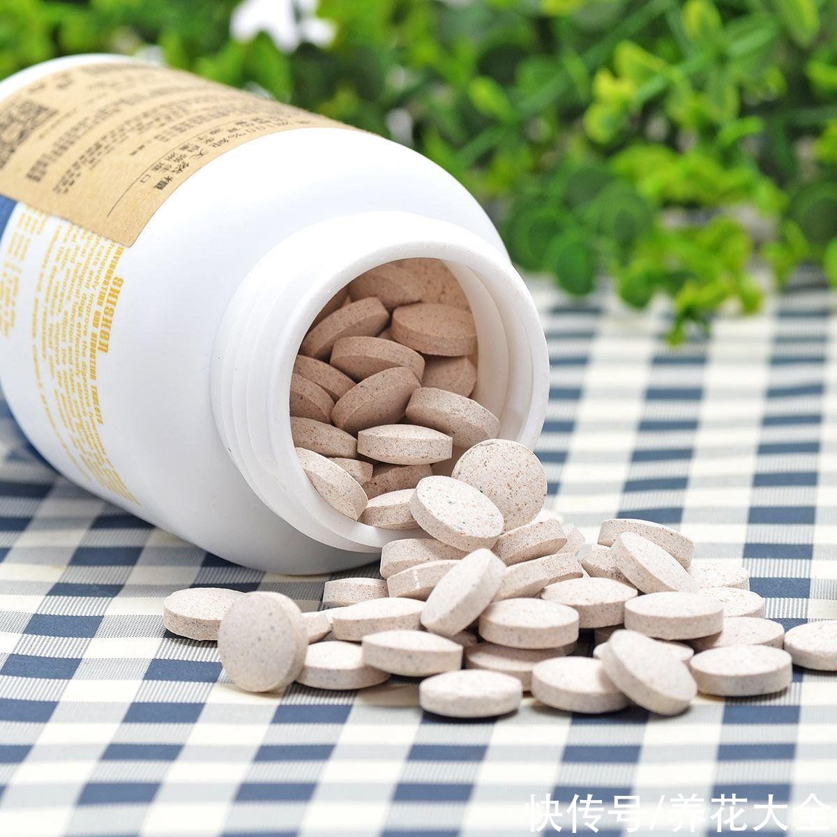 药片养花只知道阿司匹林？这些药养花效果也很好，过期别再扔了