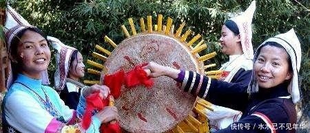 中国最神秘的民族,牙齿越黑越美丽,女子耳洞越大就越勤劳能干!