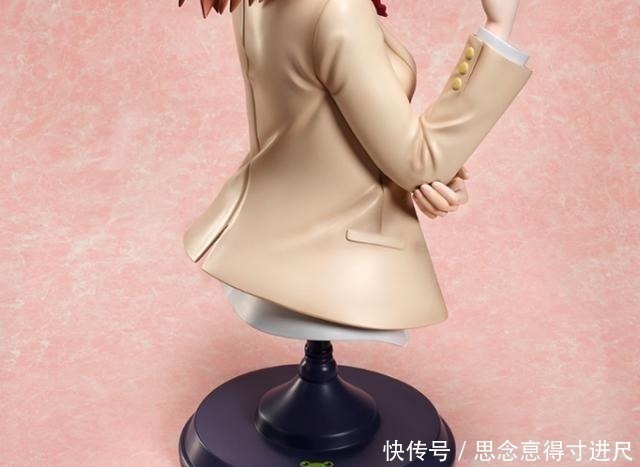 手办|炮姐的11等身手办,衣服褶皱都清晰可见,只是价格过分了
