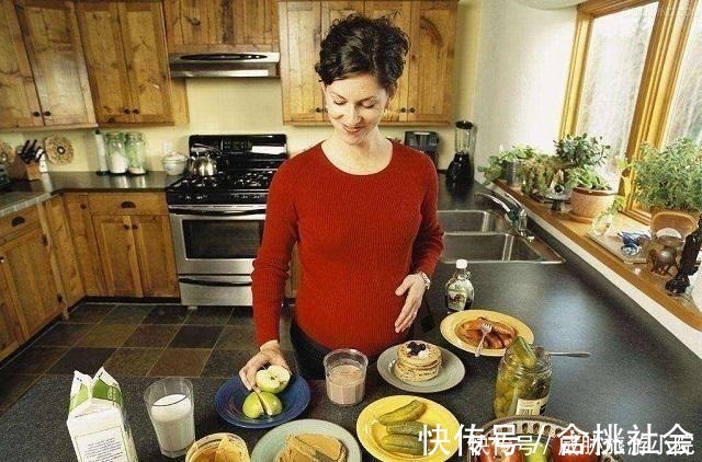 禁忌|孕期饮食禁忌多，牢记这4个注意事项，勿因乱吃引发“胎停育”