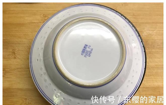 鱼虾|小河虾特色做法，不炒不煮，鲜美嫩滑，端上桌1斤虾嫌不够，真鲜