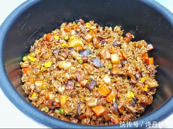 吃了半辈子的米饭，第一次见这个新做法，孩子吃一次就念念不忘