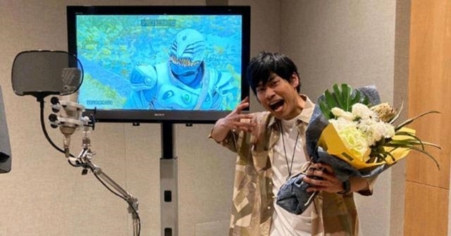成年|假面骑士圣刃:官网信息特辑,成年露娜形象公开,芽衣演唱背景曲