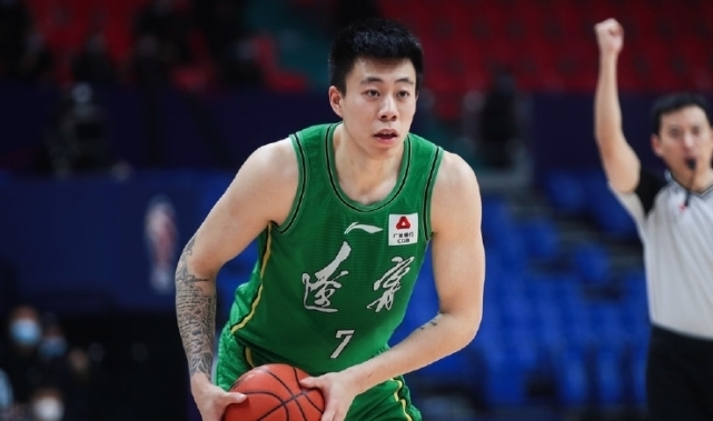 崴脚|报平安!张镇麟只是普通崴脚 本尊:没有大事儿 谢谢大家关心