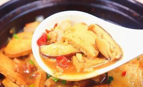  豆腐和它一起焖，味道绝了！关键是便宜，只用花几块钱！