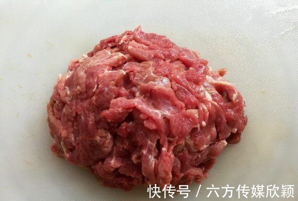 牛肉这么做，比酱牛肉好吃，比水煮牛肉还香，儿子天天嚷着要吃