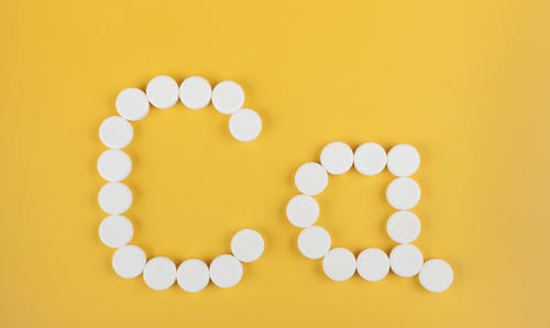 维生素e|吃虾皮能补钙吗?错!营养师:真正补钙的是这5种食物,早知为好