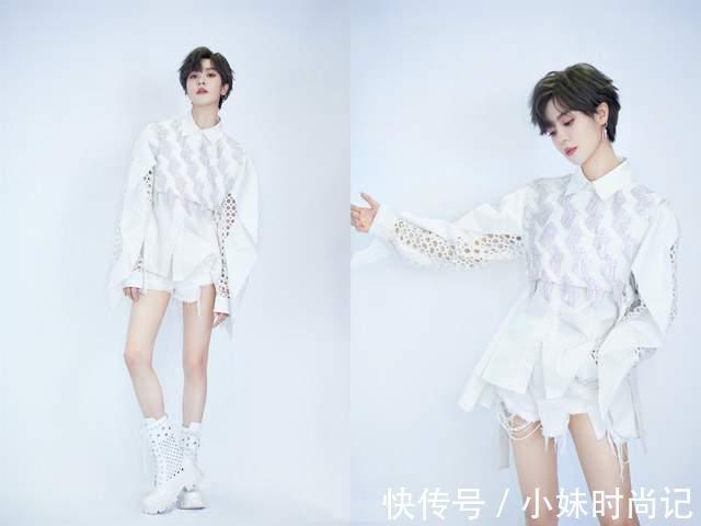 郁可唯|郁可唯的身材真好！白色衬衫搭配绿色马甲，线条可太完美了！