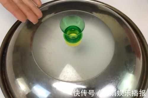 小窍门|锅盖把手坏了，不用花钱找人配，只需一个空塑料瓶，比买的还好用