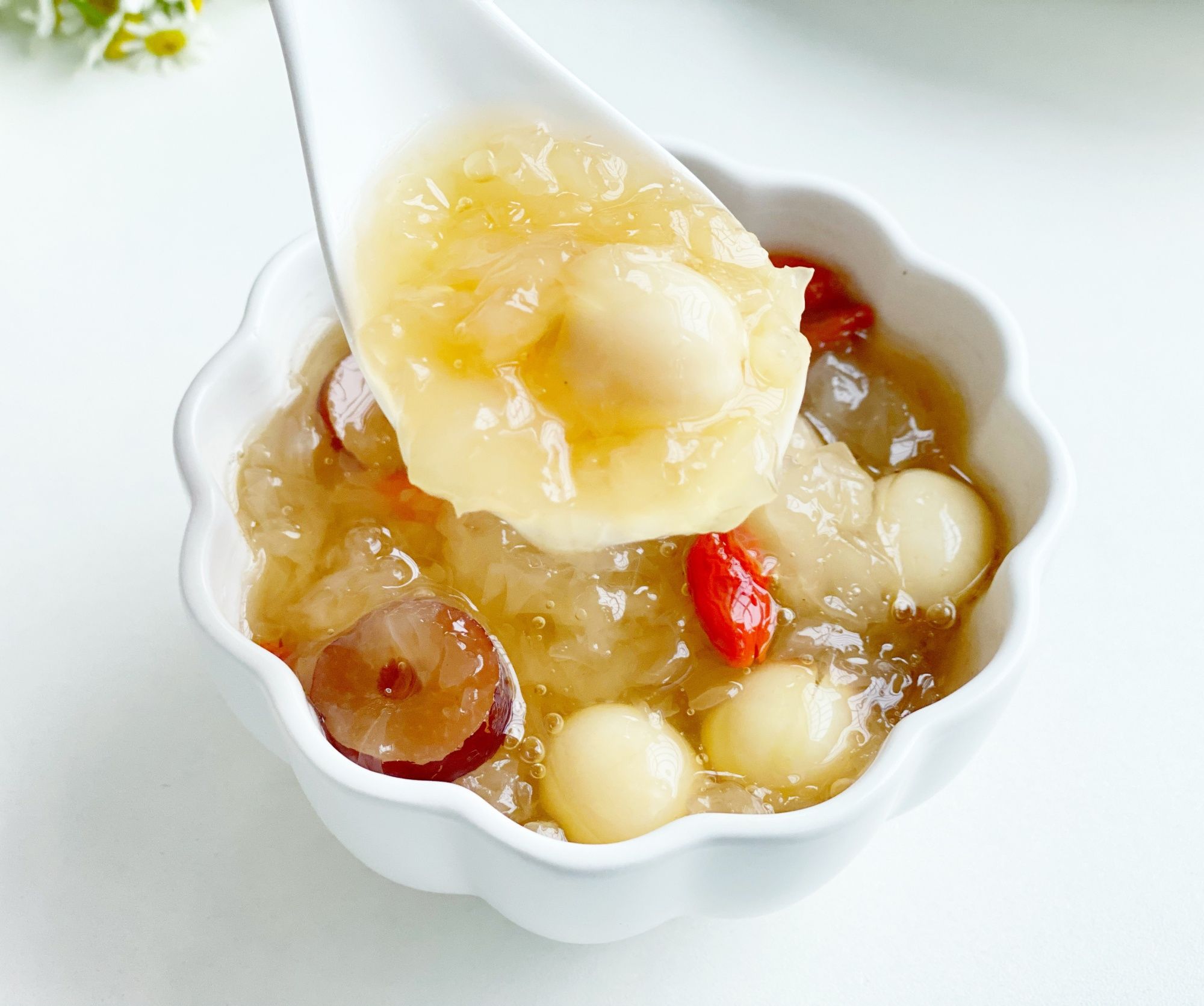 金燕耳|天冷了，女生多喝这汤羹，清心滋润又爽滑，老少皆宜越喝越水灵