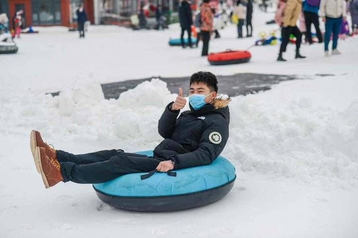 滑雪场|冬奥临近，滑雪场上热起来