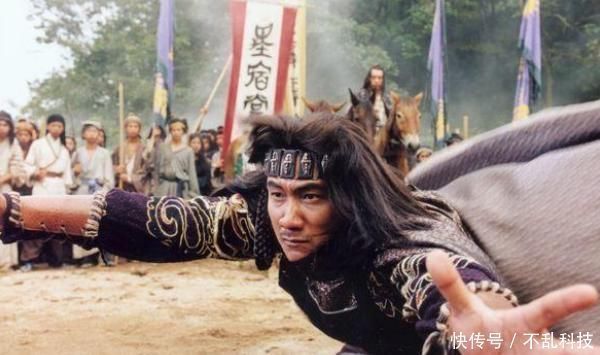 天山童姥&号称实战最强的乔峰,遇天山童姥能过几个回合听听丁春秋怎么说