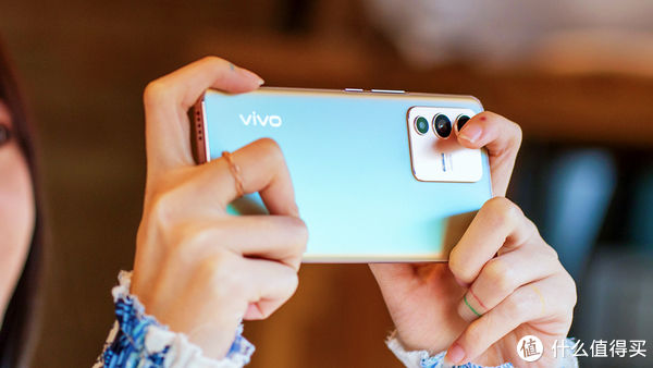 像素|数码评测 篇四十五：vivo S12 Pro上手：转行的第一款作品也可以如此成熟