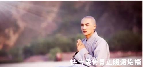 下联#俊俏尼姑出一上联池中荷叶鱼儿伞,和尚下联非常经典,动人凡心!