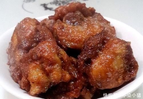 莲藕丸子|鲜香味美、肥而不腻的家常菜,越嚼越香,解馋开胃,多吃一碗饭