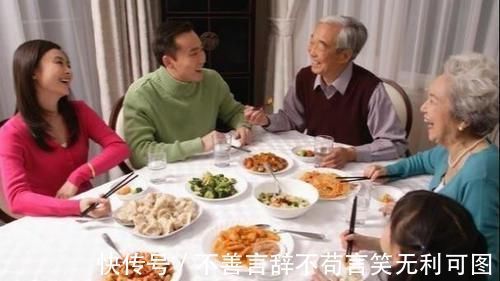 月子|为什么姥姥带大的孩子通常会更喜欢奶奶?这4个原因,家长要反省