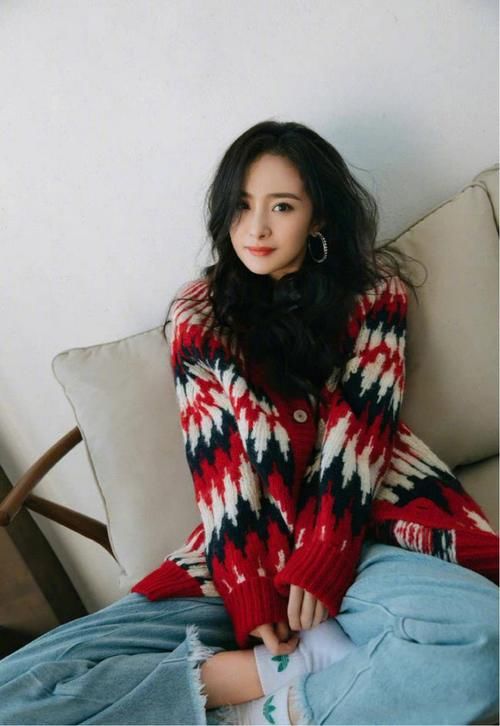 开衫毛衣可盐可甜！配连衣裙穿高级甜美，拼色款超清新！