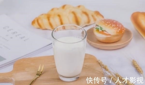 复原乳|这4种牛奶,超市里随处可见,但不适合孩子喝,你家孩子喝了吗?